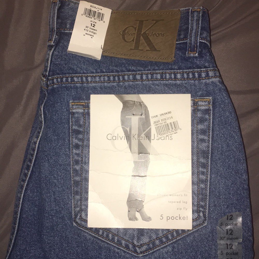 Calvin Klein Mom jeans